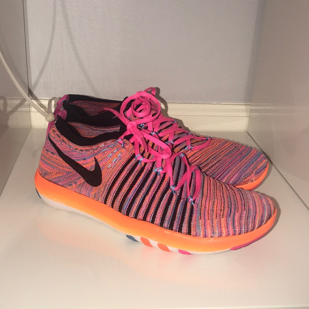 BRAND NEW Nike Free Transform Flyknit Running Shoe